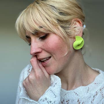 Curve Earrings