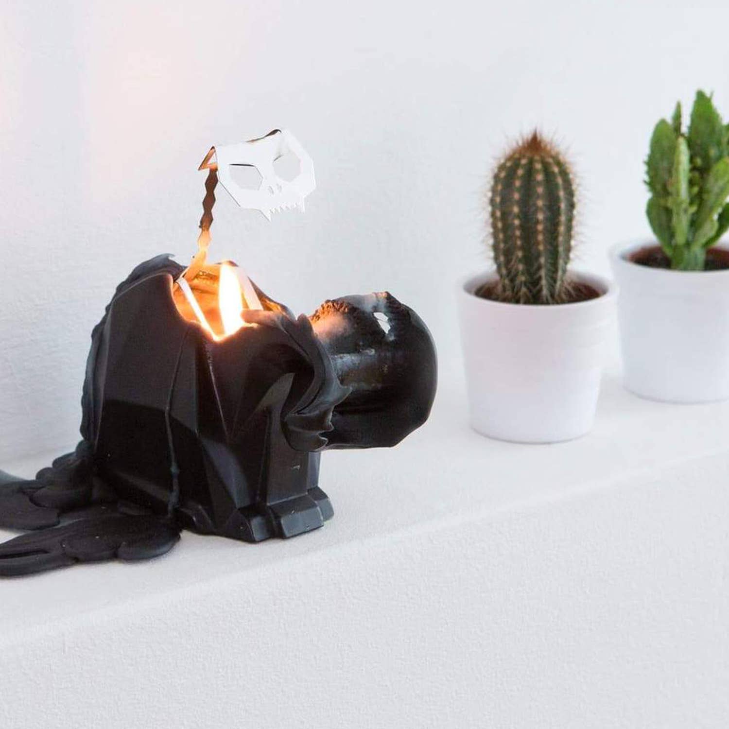 PyroPet Kisa Cat Skeleton Candle