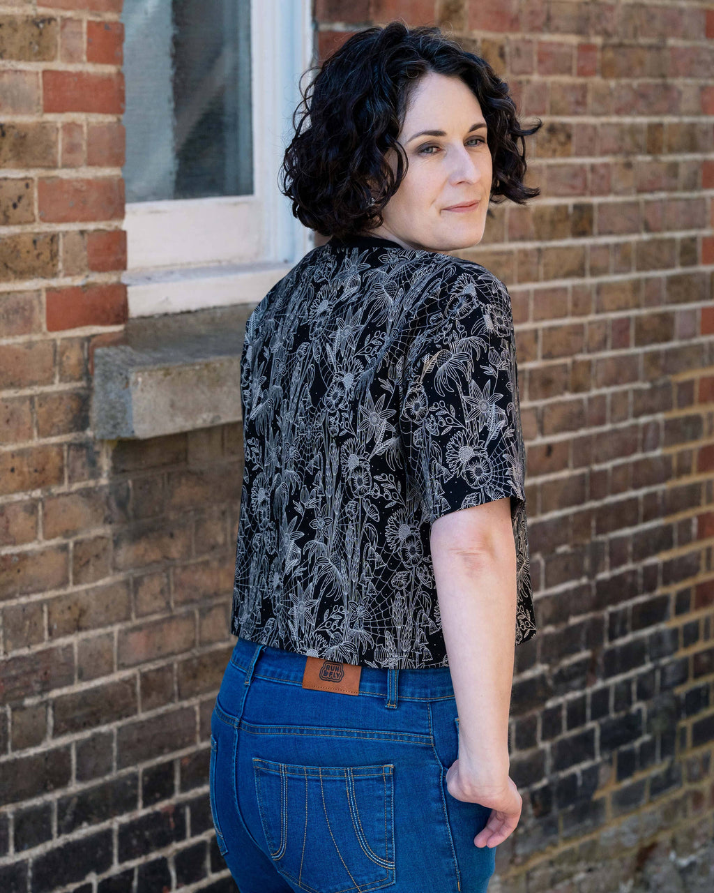 Black Floral Cobweb Cropped Boxy Tee
