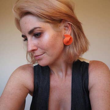 Curve Earrings