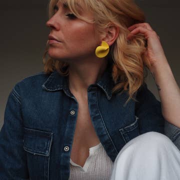Curve Earrings