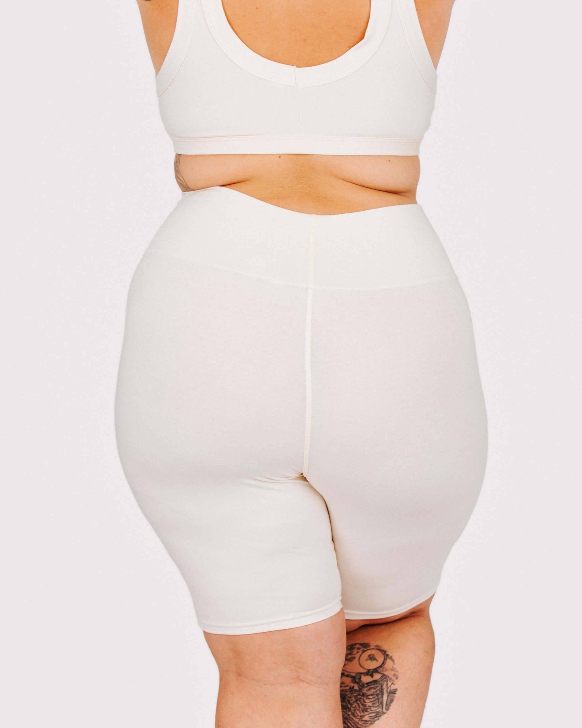 High Rise Bike Shorts Strictly Strawberry