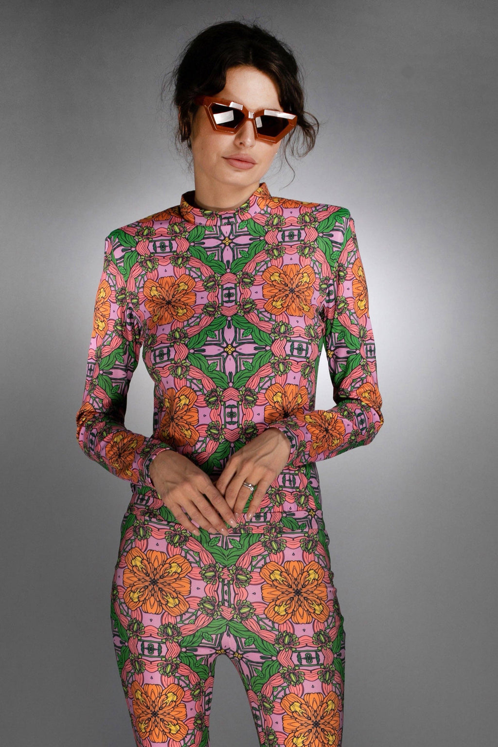 Long Sleeves Stretchable Mock Neck