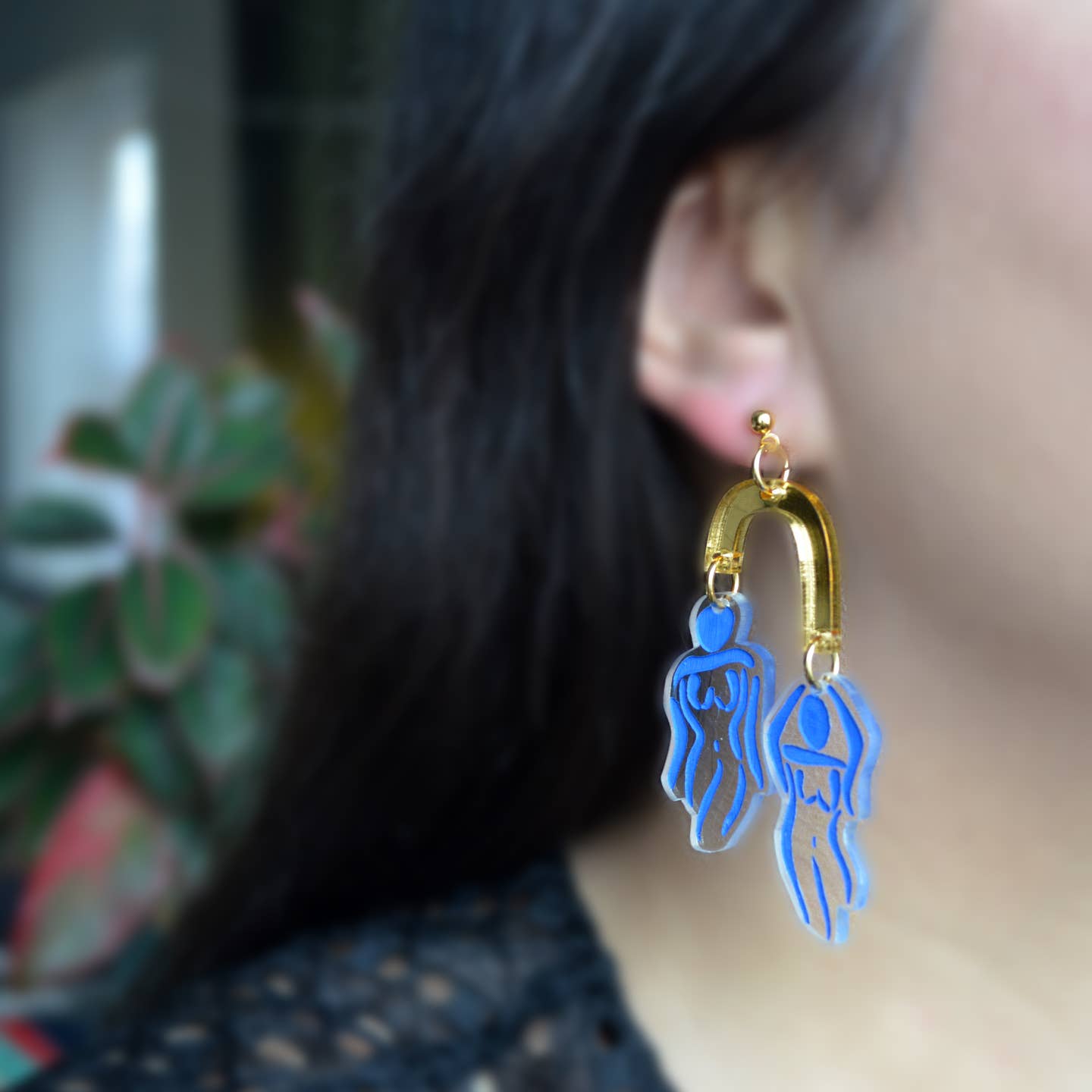 Abstract Lady Arch Earrings